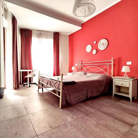 Domus Elena Apartment Рим Экстерьер фото
