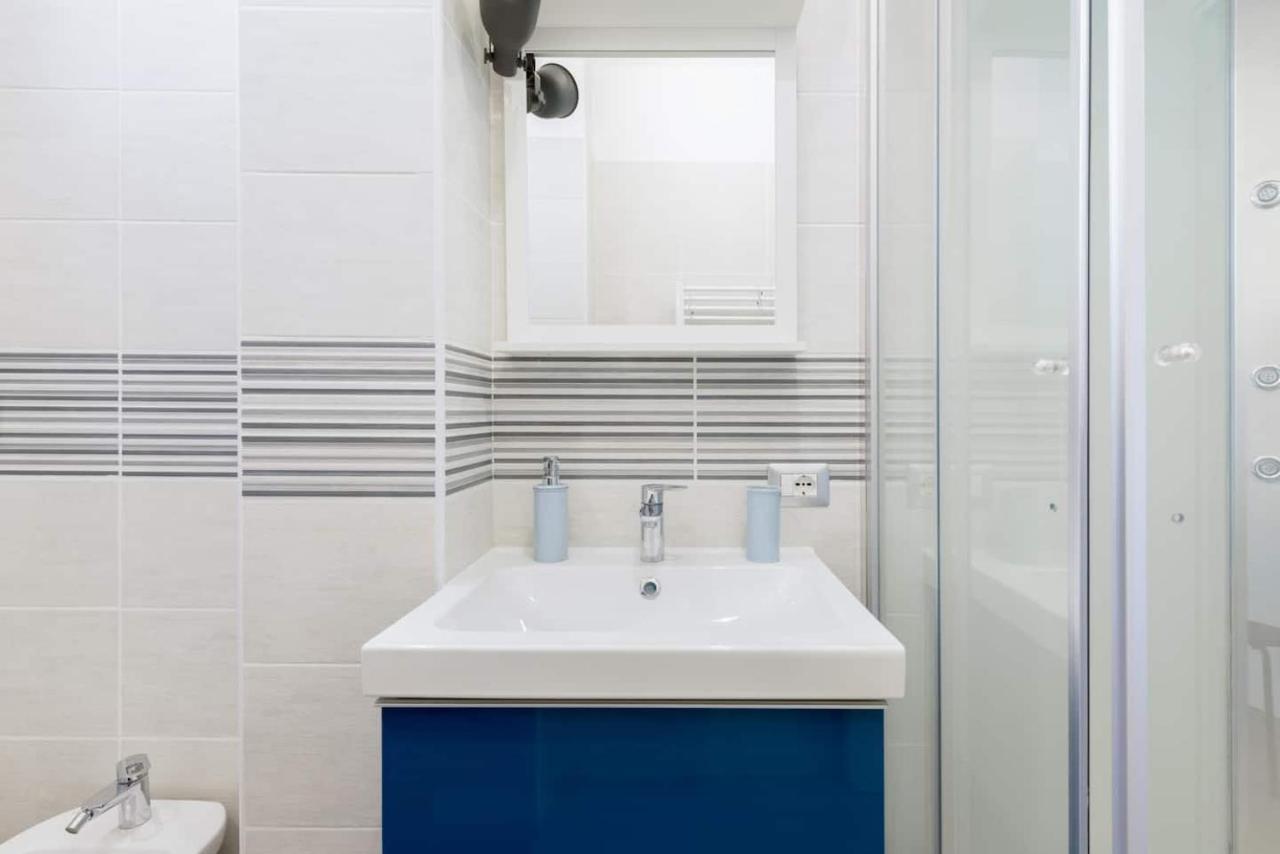 Domus Elena Apartment Рим Экстерьер фото